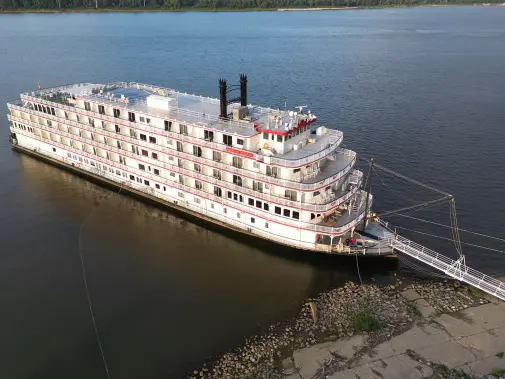 american_splendor_ship.jpg