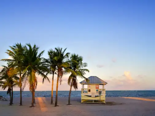 key-biscayne_beach_lifegaurdstand_t.jpg