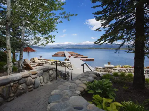 shore-lodge-deck-overlooking-payette-lake_credit-shore-lodge.jpg