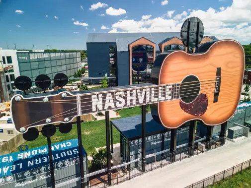 jpeg-optimizer_2023-wedgewoodhoustonguitar-2.jpg
