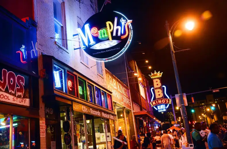 tennessee-hero---memphis300bealestreet10-medium-min.jpg