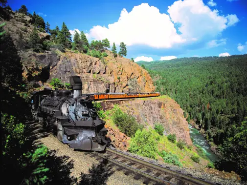 durango--silverton-narrow-gauge-railroad-0622-royem-train-bend.jpg