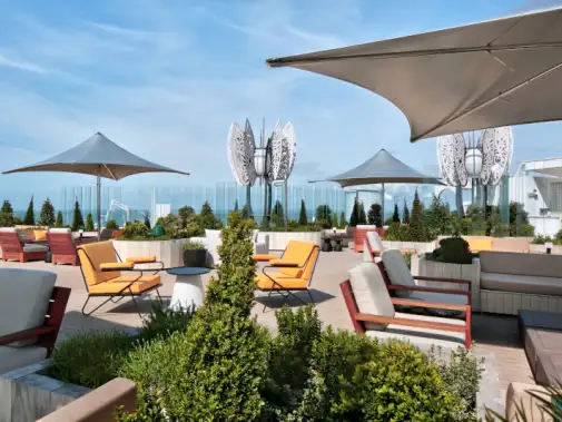 cel_by_rooftop_garden_4.jpg